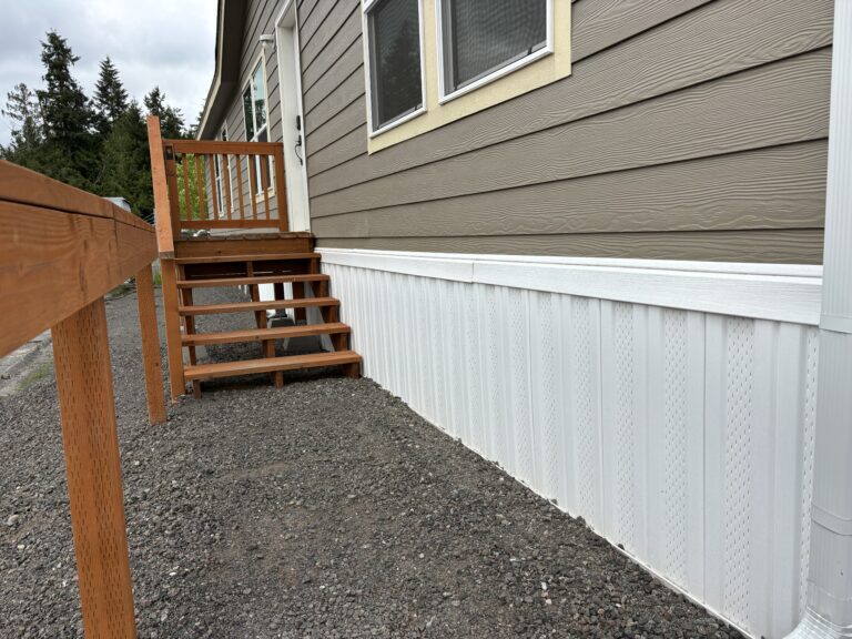 Vinyl skirting on a manufactured home